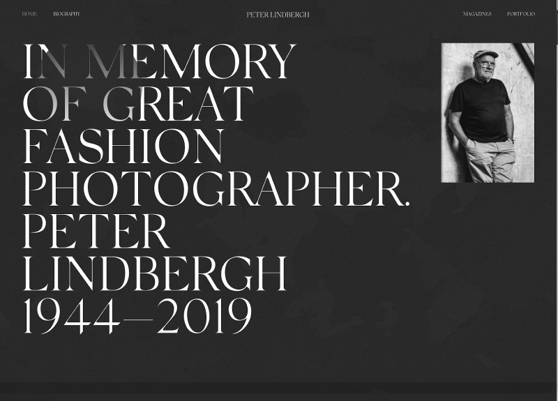 Một sự tưởng nhớ tuyệt đẹp dành cho nhiếp ảnh gia thời trang quá cố Peter Lindberg sử dụng chế độ tối và một bức ảnh đen trắng đơn giản của nhiếp ảnh gia.
